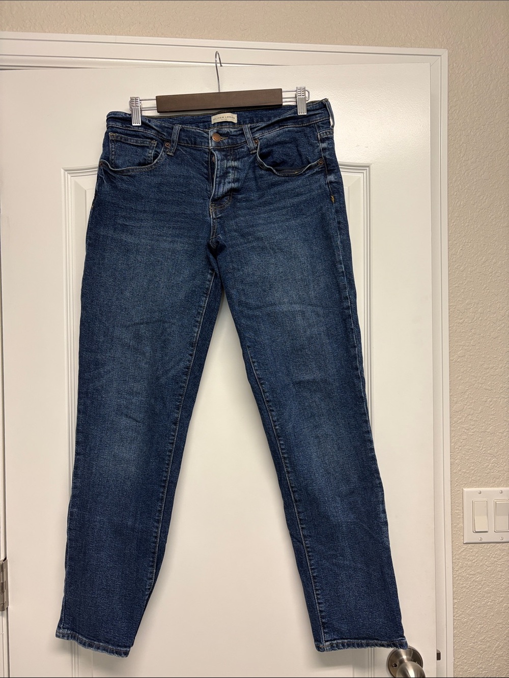 Straight-Leg Women's Jeans in Indigo Blue